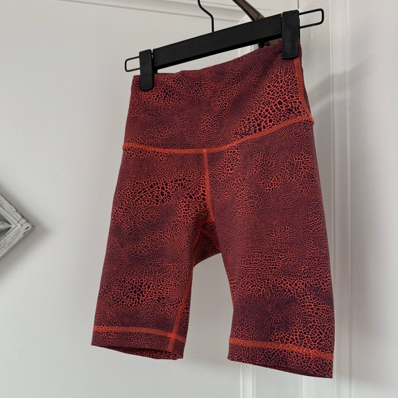 SOLD: 🍋LULULEMON Wunder Train Bike Shorts - Picture 1 of 7